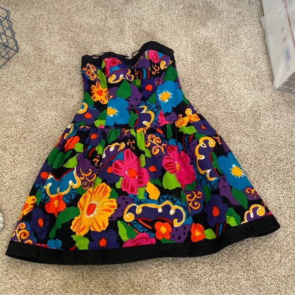 A.J Bari Dresses & Skirts - (🔥FLASH SALE! NO OFFERS!) A.J Bari low waist floral strapless dress *vintage